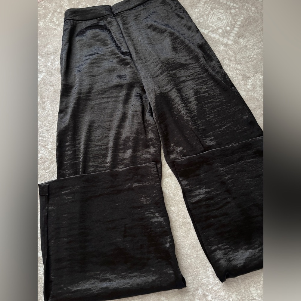 FOREVER 21 Black velvet wide leg trousers flared side slits Size Small